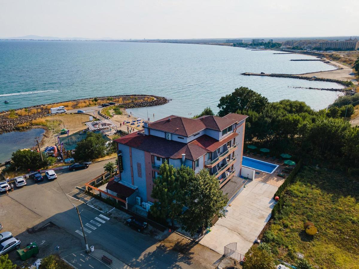 Lecardo Hotel Aheloy Exteriör bild